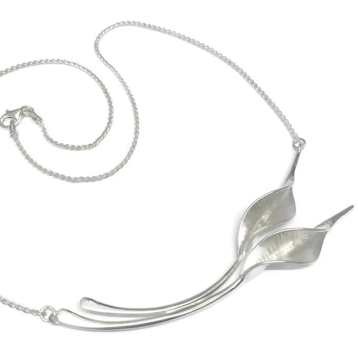 Mavilo Double Wide Twist Leaf Necklace, Silver