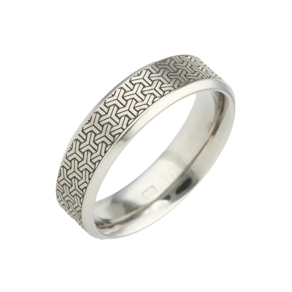 Titanium Triline Ring