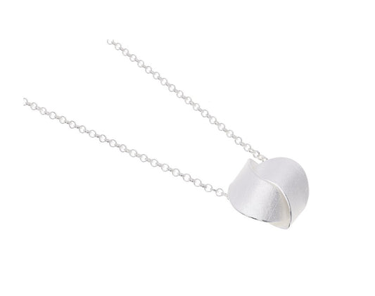 Hugs Pendant, Silver