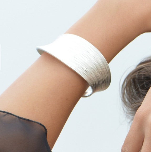 Crease Concave Bangle, Silver