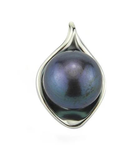 Black Pearl Silver Cup Pendant