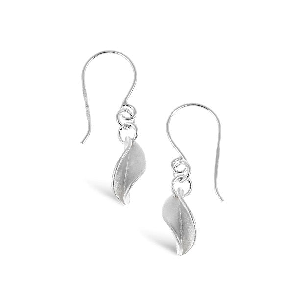 Mavilo Small Leaf Drop Earrings