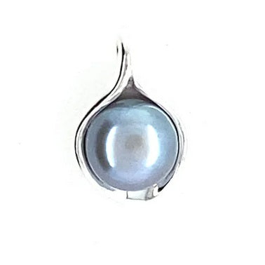 Grey Pearl Leaf Pendant, Silver