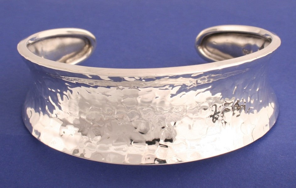Silver Hammered Concave Bangle